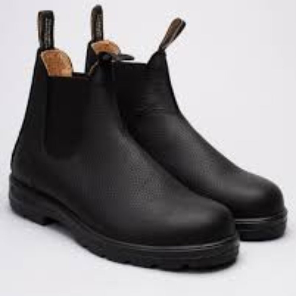 Black Blundstones- Size 8 Mens/ 10 Womens